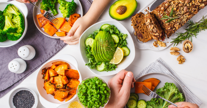 How to make healthy choices when eating out